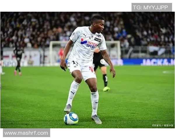 克维伊与尼姆的激烈对决揭示法乙联赛的竞争格局与未来走势